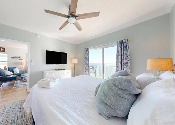 Crystal Shores West 1101 *